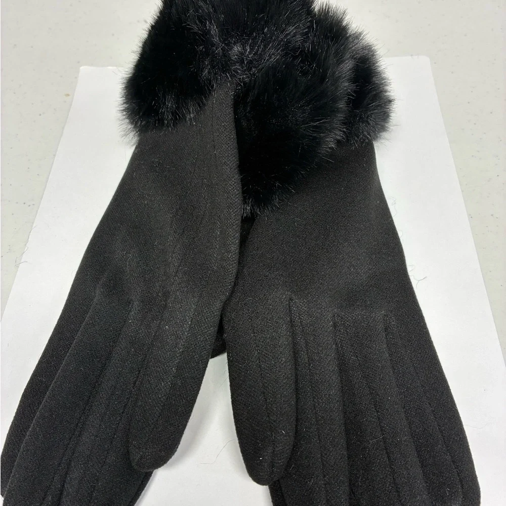 Elegant Black Fur-Trimmed Gloves Touchscreen